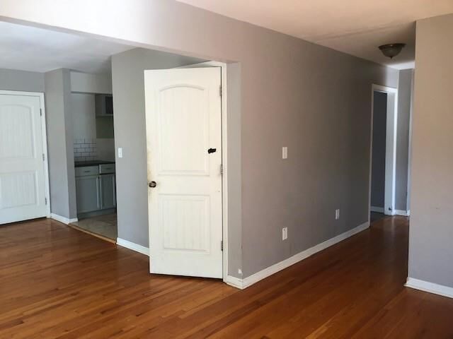 Property Photo:  3203 E 107th Terrace  MO 64137 