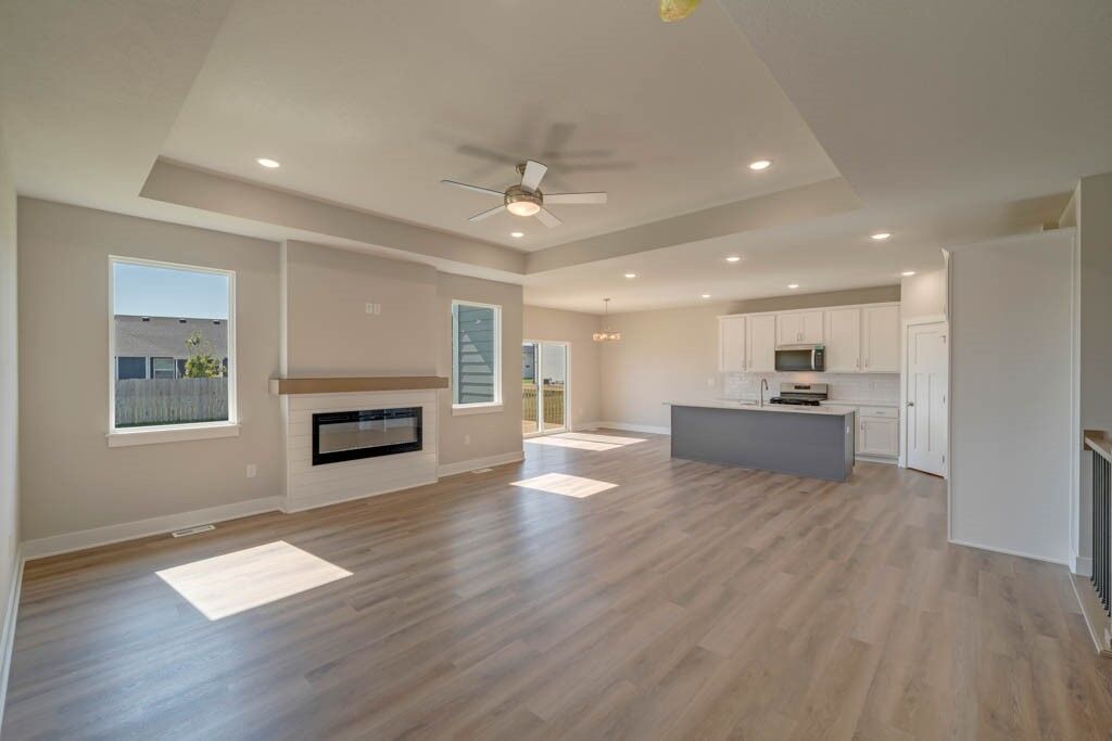 Property Photo:  726 S Taylor Street  IA 50170 