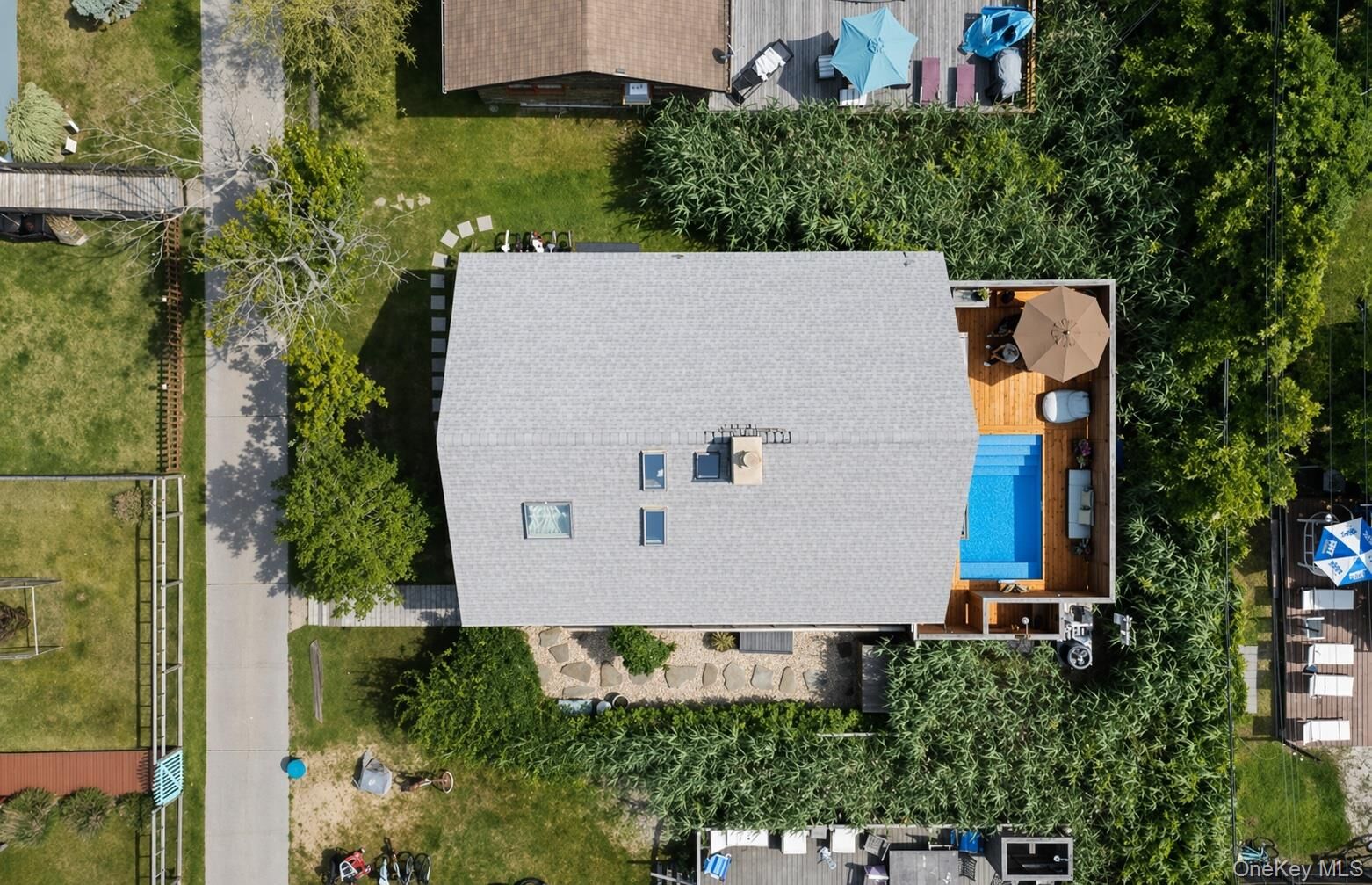 Property Photo:  17 Bungalow Walk  NY 11770 