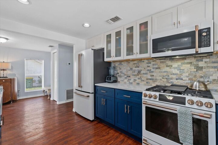 Property Photo: 4111 Sarasota Avenue FL 34234