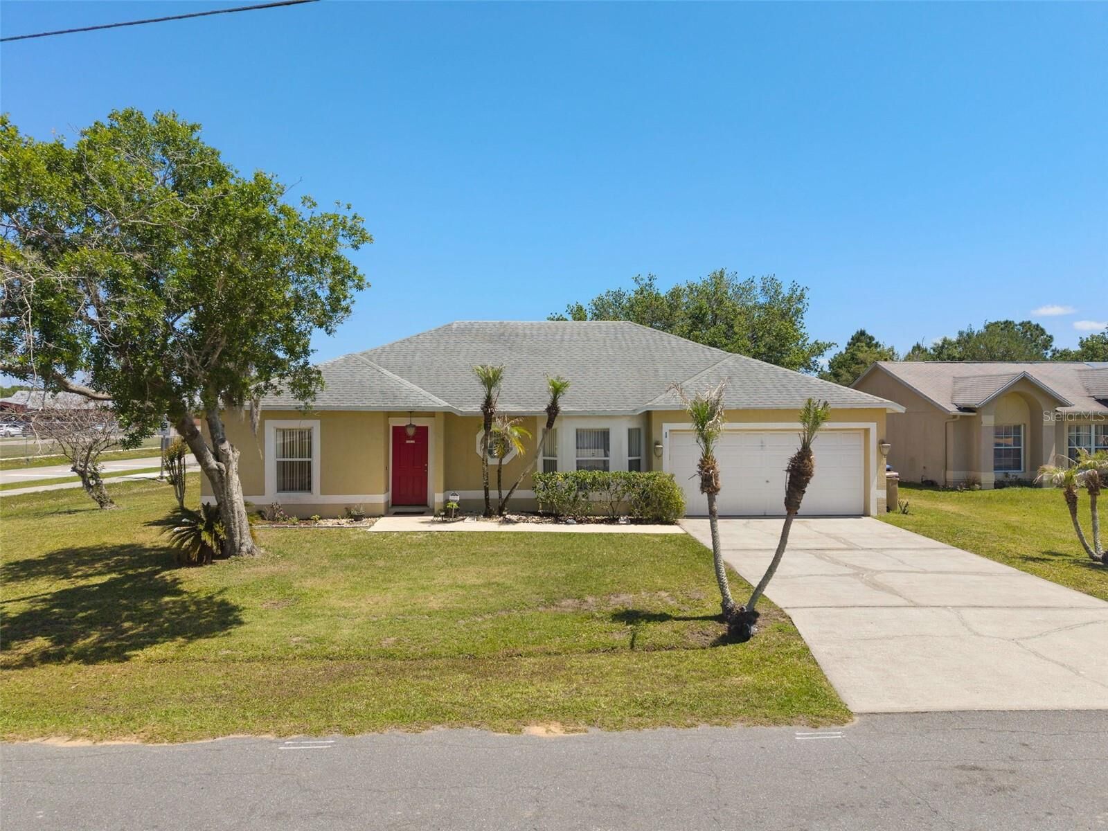 Property Photo:  1 Miramar Way  FL 34758 