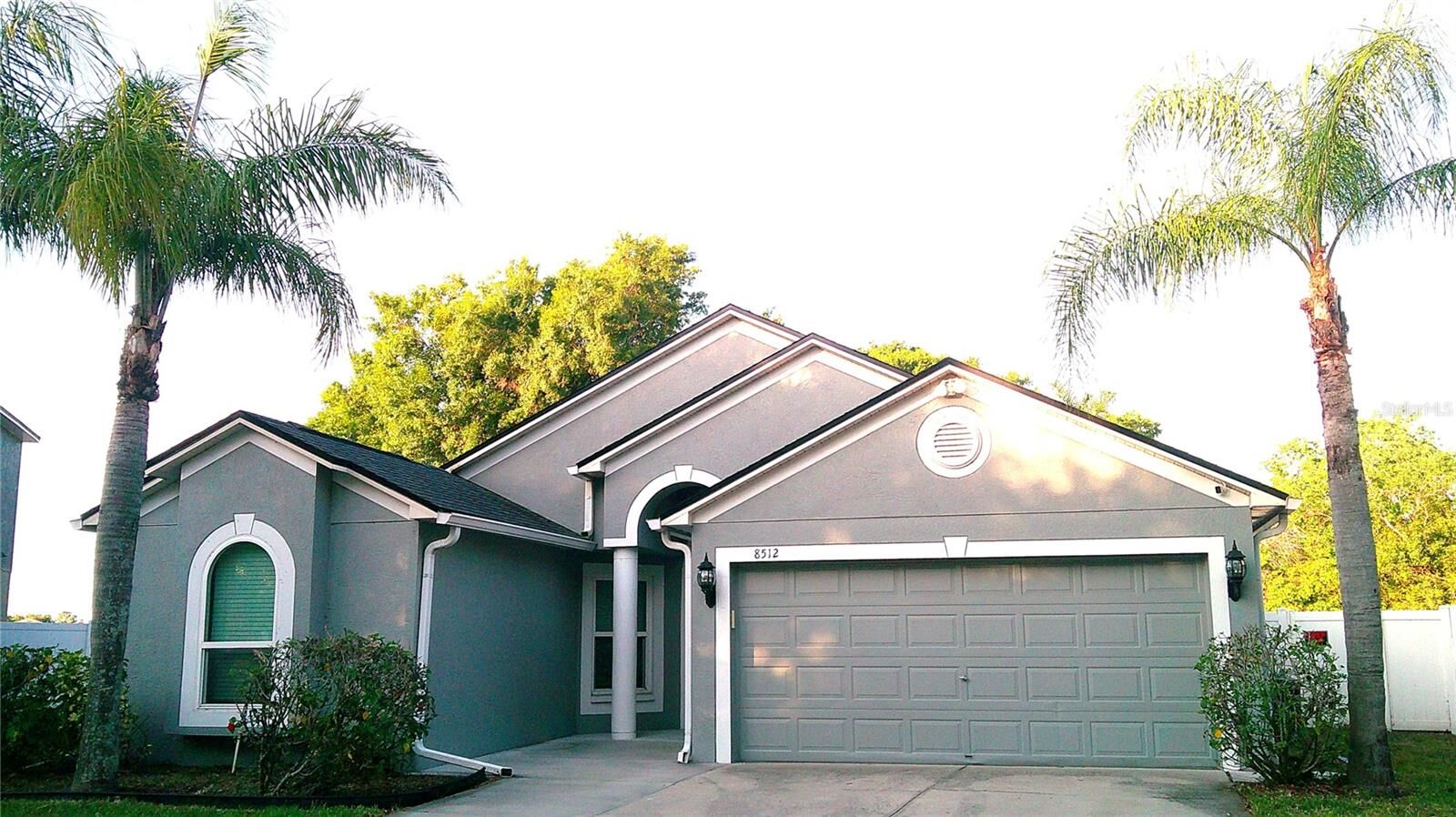 Property Photo:  8512 Canterbury Lake Boulevard  FL 33619 
