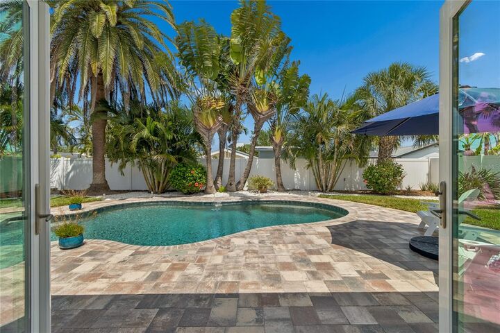 Property Photo:  230 S Julia Circle  FL 33706 