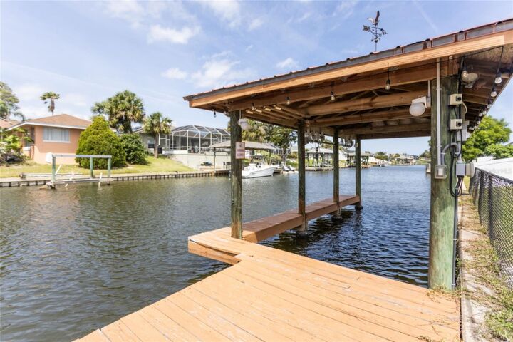 Property Photo:  18 Classic Court S  FL 32137 