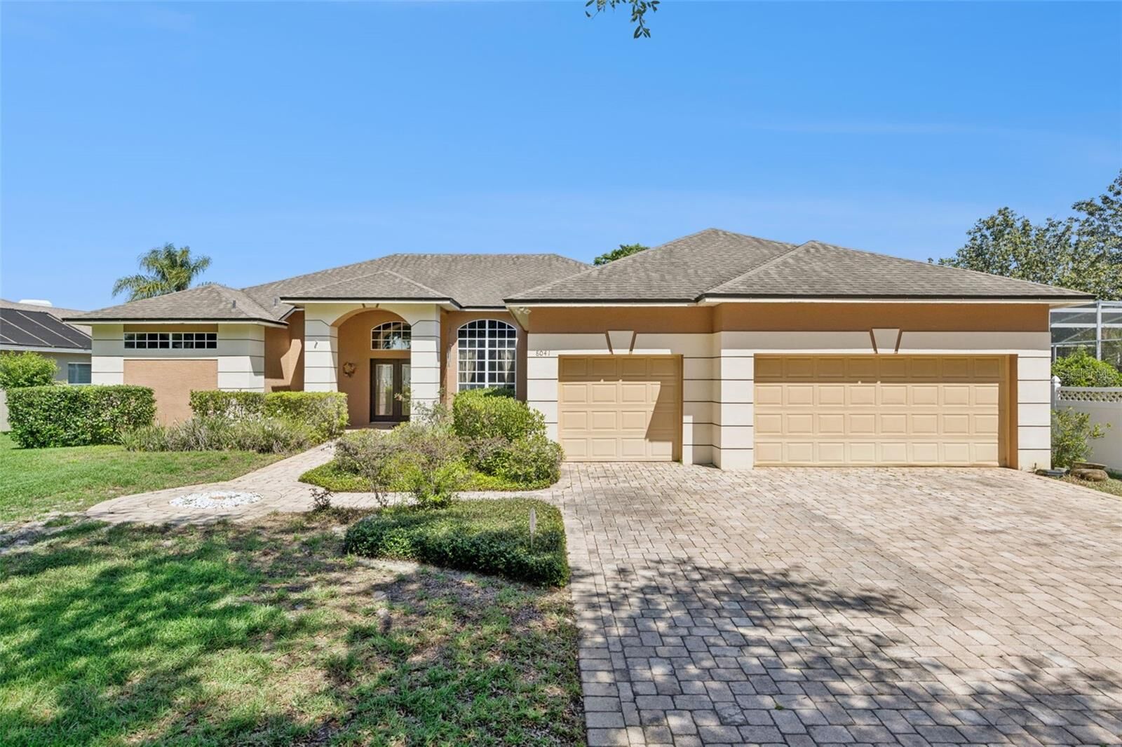 Property Photo:  8041 Monier Way  FL 32835 
