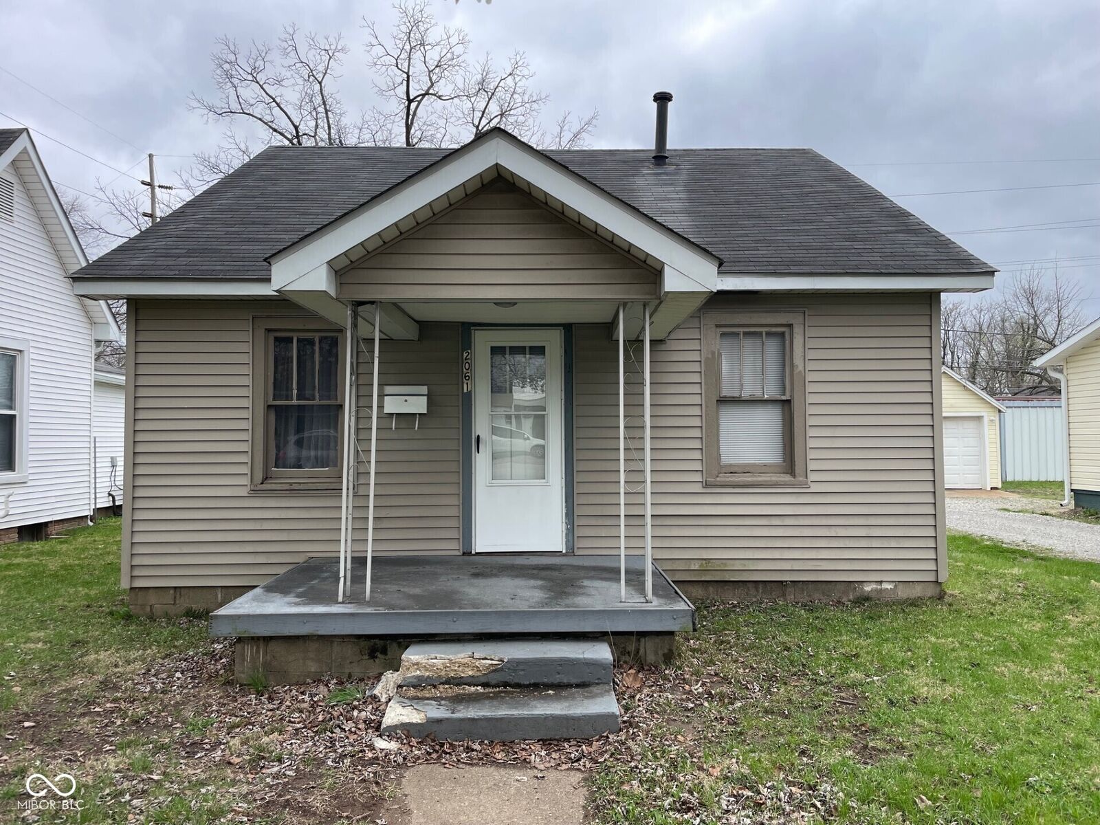 Property Photo:  2061 Ohio Avenue  IN 47201 