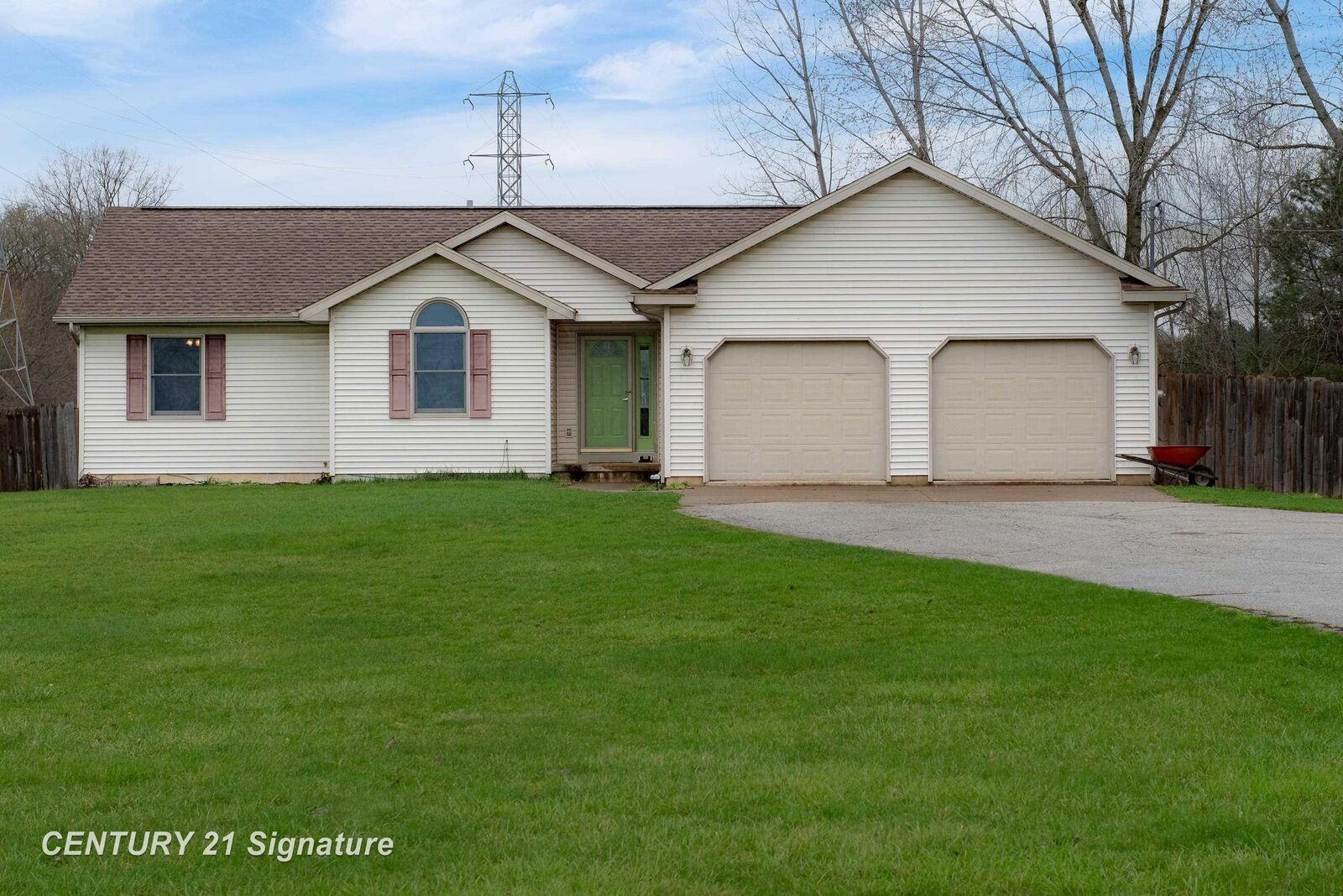 Property Photo:  5501 N River Road  MI 48623 