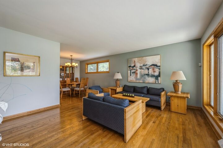 Property Photo:  2530 Donald Court  IL 60025 