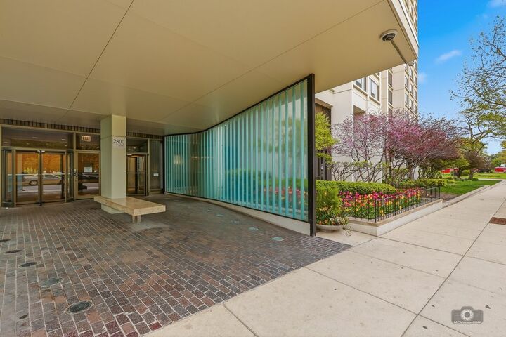 Property Photo:  2800 N Lake Shore Drive 3411  IL 60657 