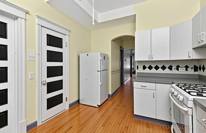 Property Photo:  1510 N Harding Avenue  IL 60651 