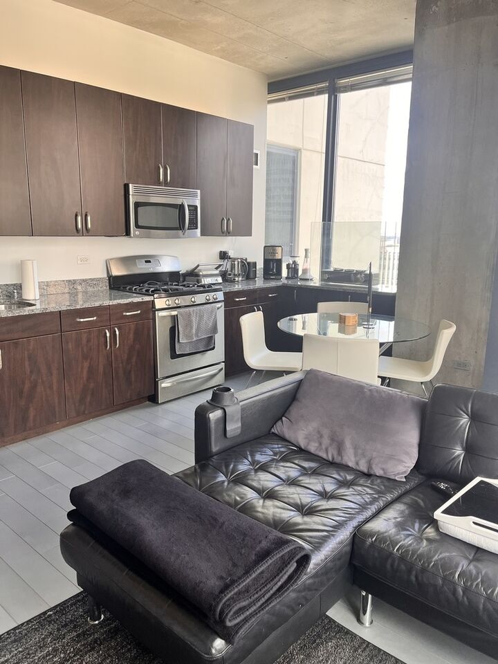 Property Photo:  235 W Van Buren Street 2415  IL 60607 