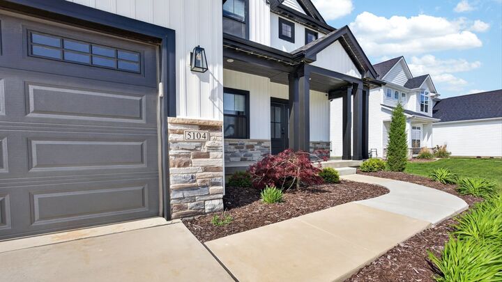 Property Photo: 5104 Finlen Lane IL 61705