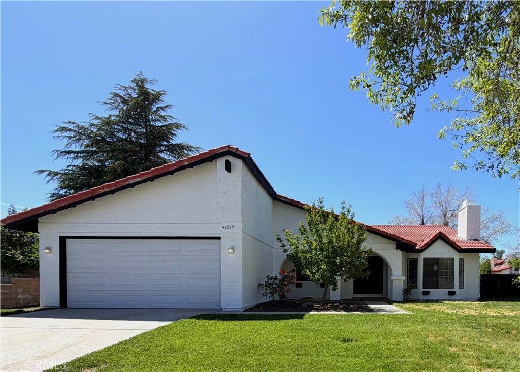 Property Photo:  43619 Emile Zola Street  CA 93535 