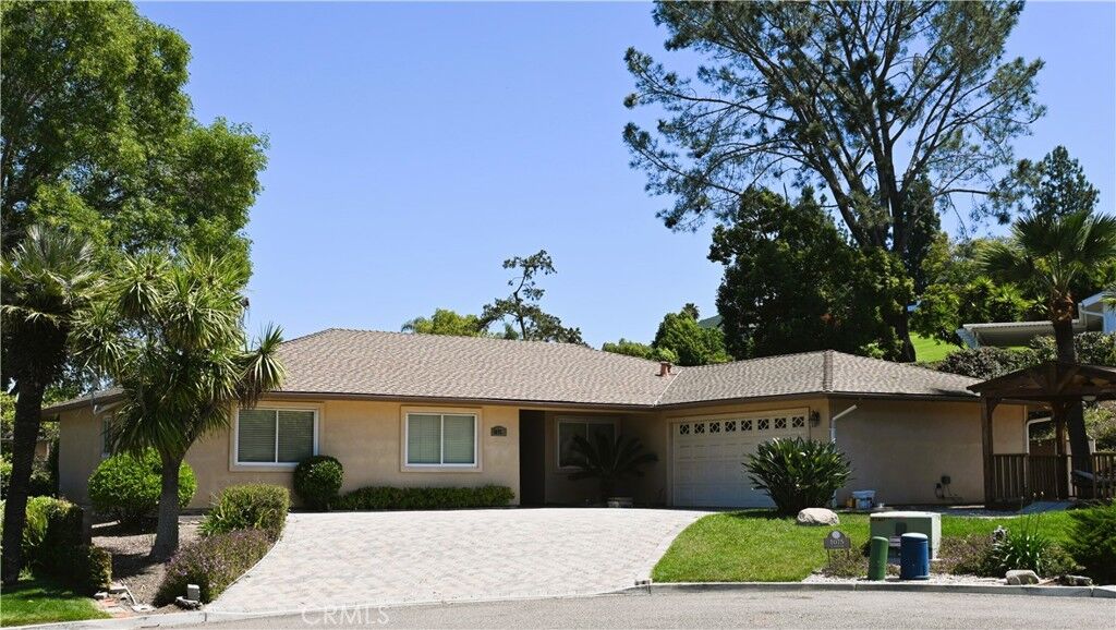 Property Photo:  1075 La Reina  CA 92078 