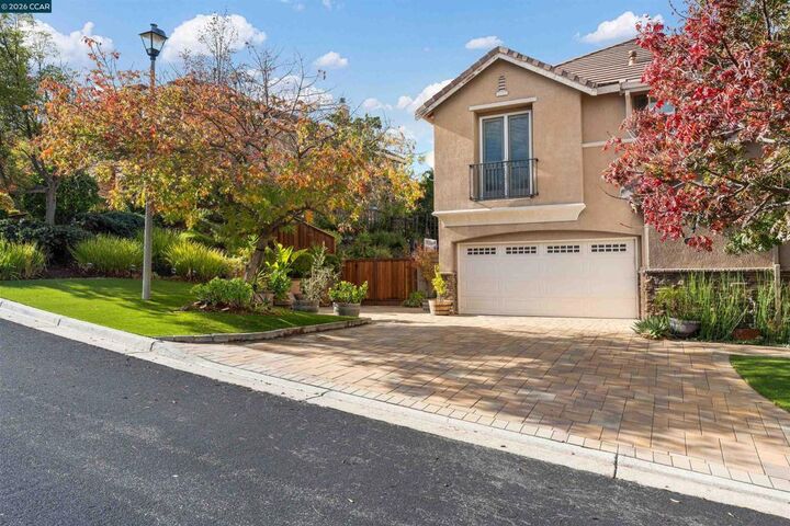 Property Photo:  995 Rosehedge Court  CA 94521 