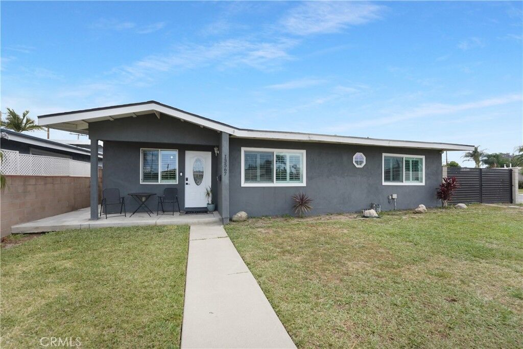 Property Photo:  13567 Close Street  CA 90605 