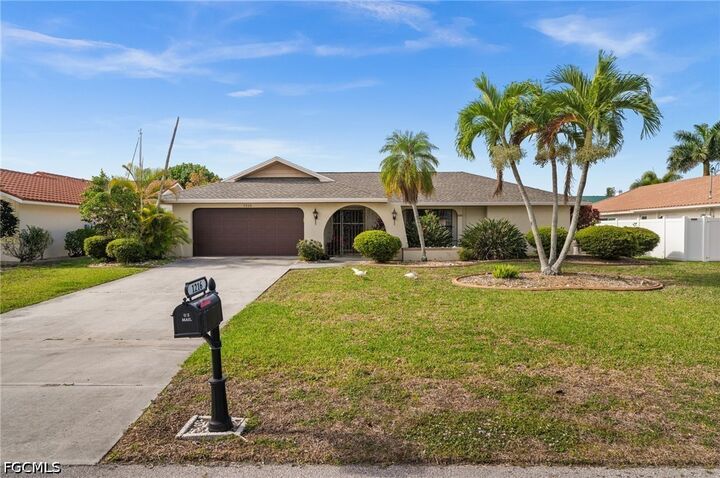 Property Photo:  1216 SW 53rd Street  FL 33914 