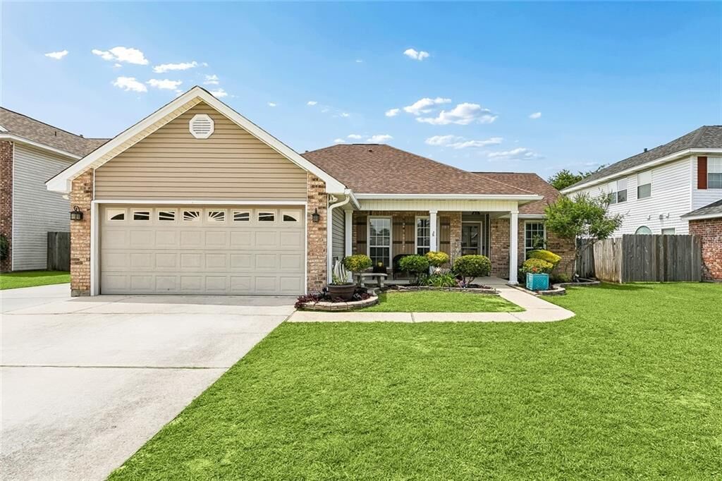 Property Photo:  1113 Rebecca Reid Drive  LA 70461 