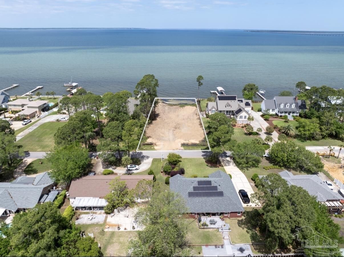 Property Photo:  2952 Coral Strip Pkwy  FL 32563 