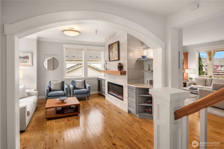 Property Photo:  314  5th Avenue S  WA 98033 