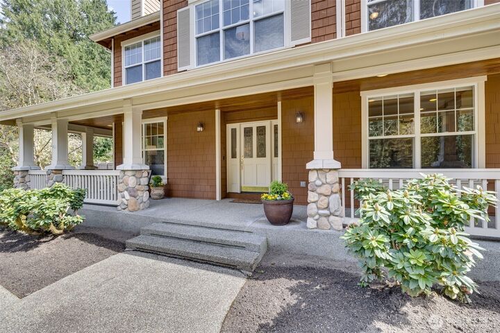 Property Photo: 12118 198th Avenue NE WA 98077