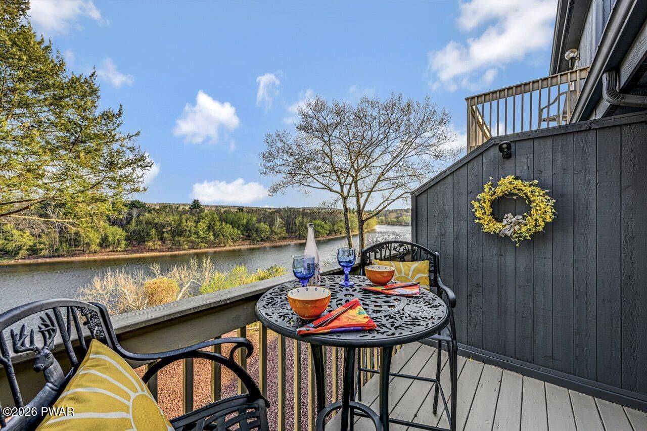 Property Photo:  149 Bennett Avenue Unit A  PA 18337 