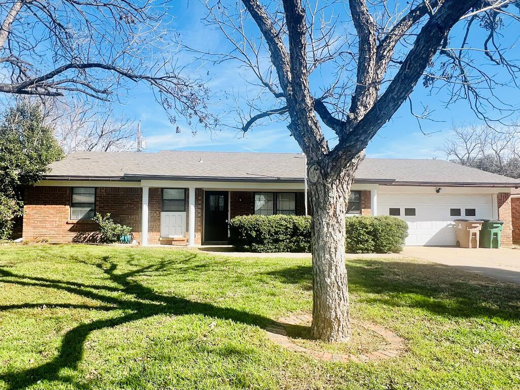 Property Photo:  234 Nottingham Trail  TX 76901 