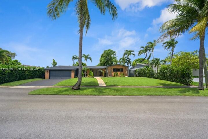 Property Photo:  1951 NE 187th Dr  FL 33179 