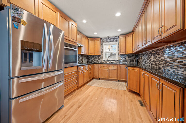 Property Photo:  49 Clearfield Road  CT 06109 