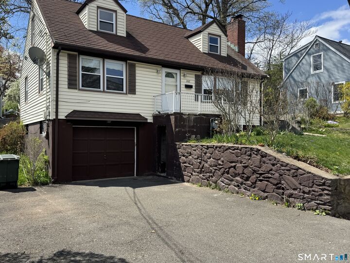 Property Photo:  265 Greenwood Street  CT 06606 