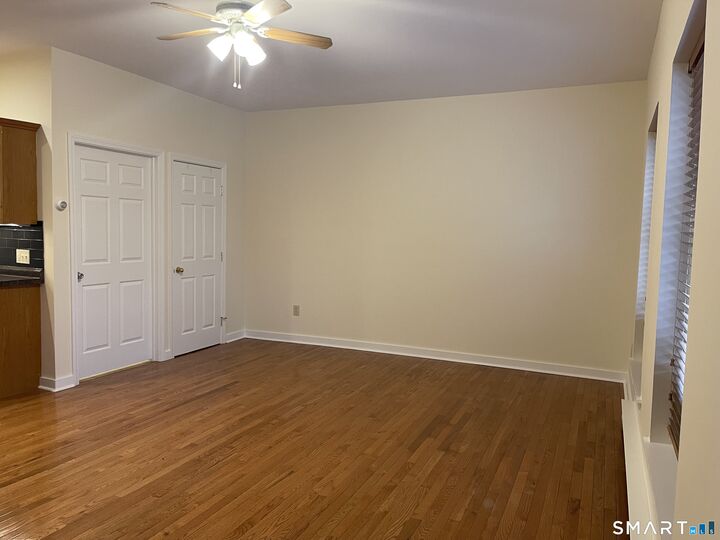 Property Photo:  80 Grassy Plain Street 4  CT 06801 