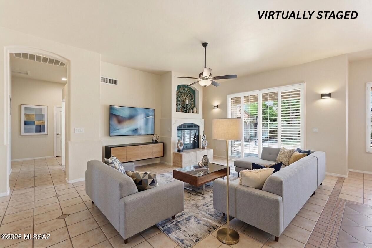 Property Photo: 7693 W Sunlark Way AZ 85743
