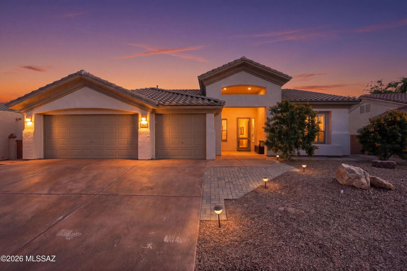 Property Photo:  7693 W Sunlark Way  AZ 85743 