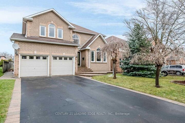 Property Photo:  90 Cityview Circle  ON L4N 7V2 
