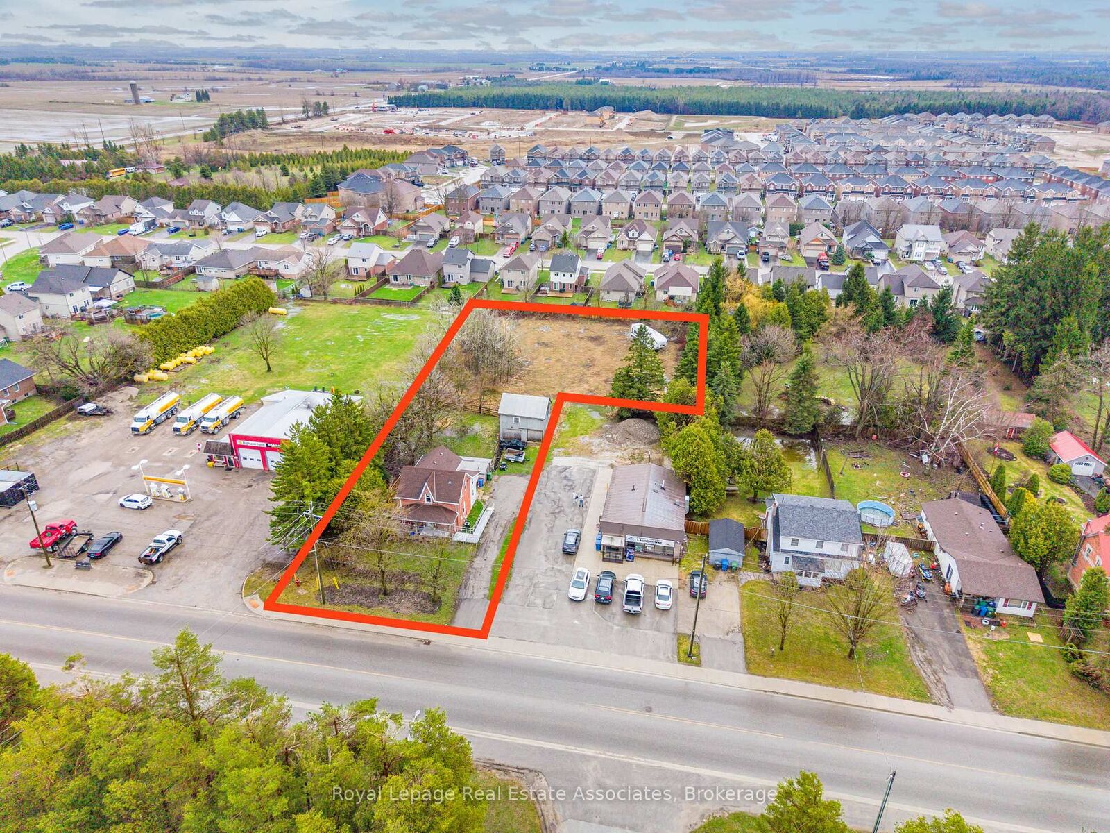 Property Photo: 557 Main Street E ON N0C 1B0