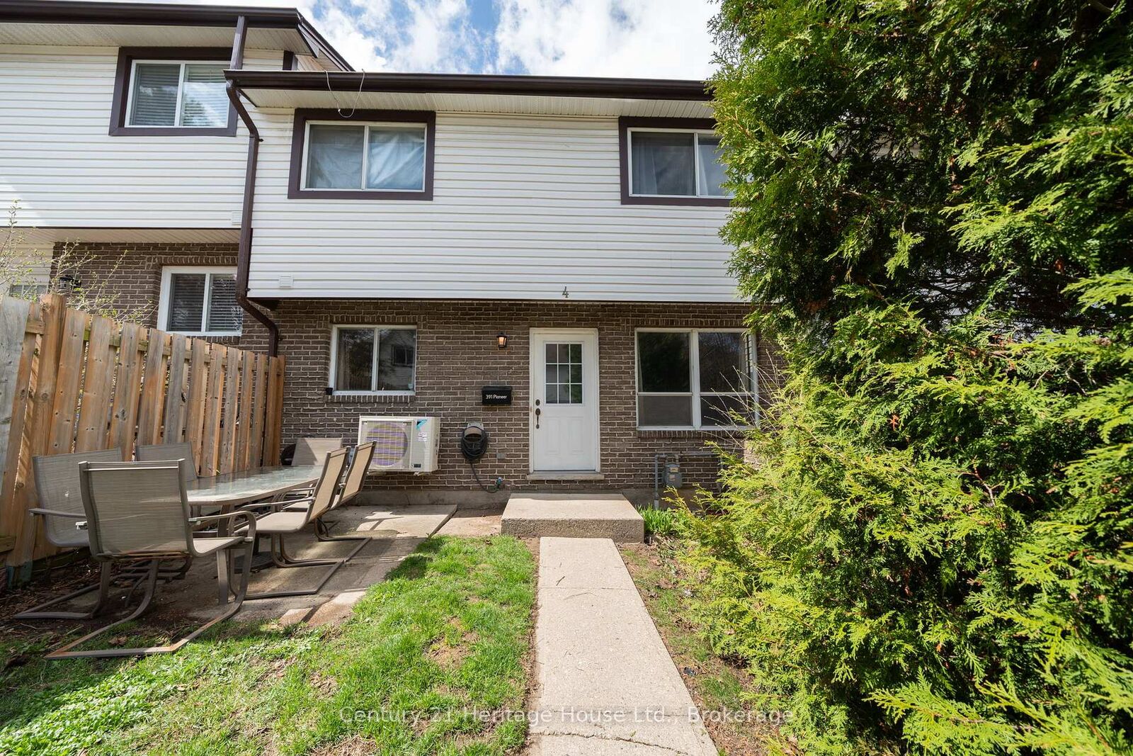 Property Photo:  391 Pioneer Drive 4  ON N2P 1L8 