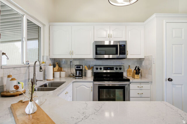 Property Photo: 336 E 6310 S UT 84107