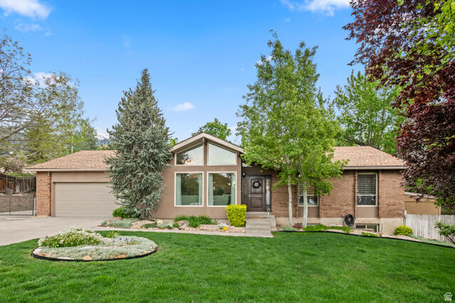 Property Photo:  9722 S Buttonwood Cir  UT 84092 