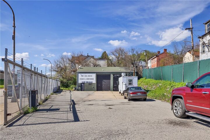 Property Photo:  2320 California Ave  PA 15212 