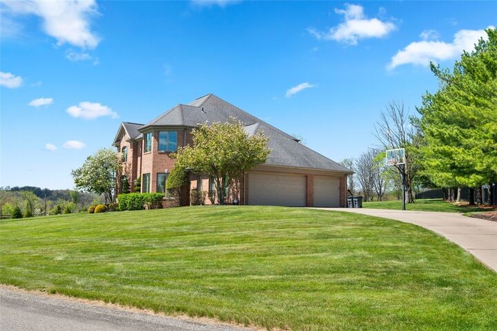 Property Photo:  2004 Quincey Drive  PA 15025 