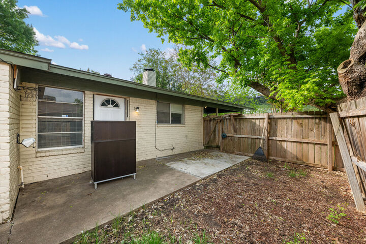 Property Photo:  902 Glazier Circle  TX 78753 