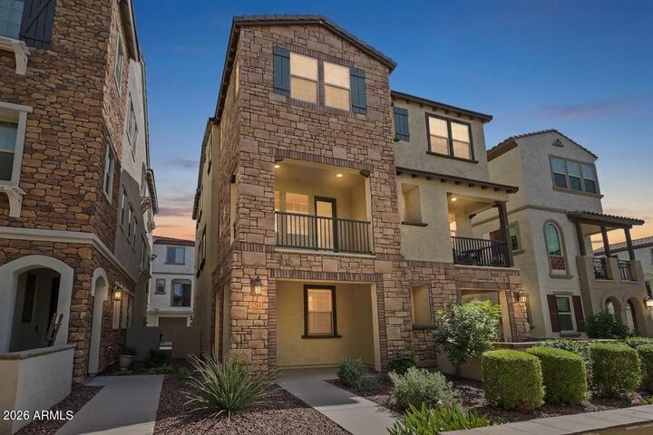 Property Photo:  1722 E Dogwood Lane  AZ 85295 