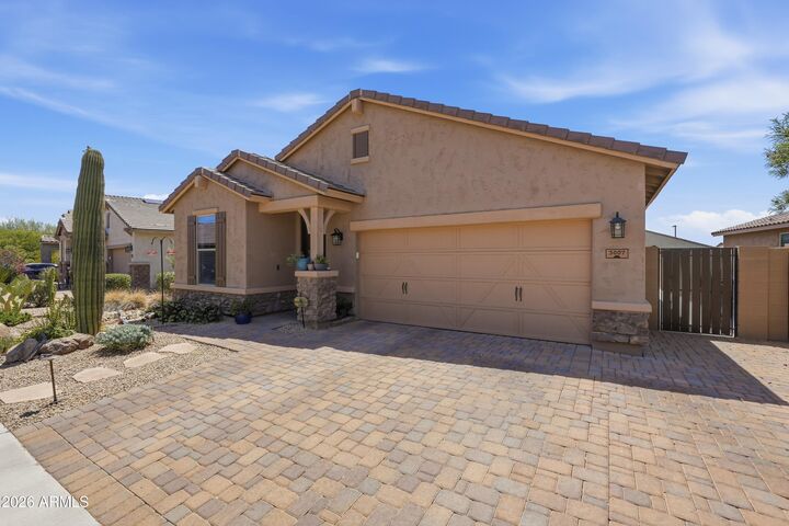 Property Photo:  3007 W Woburn Lane  AZ 85085 