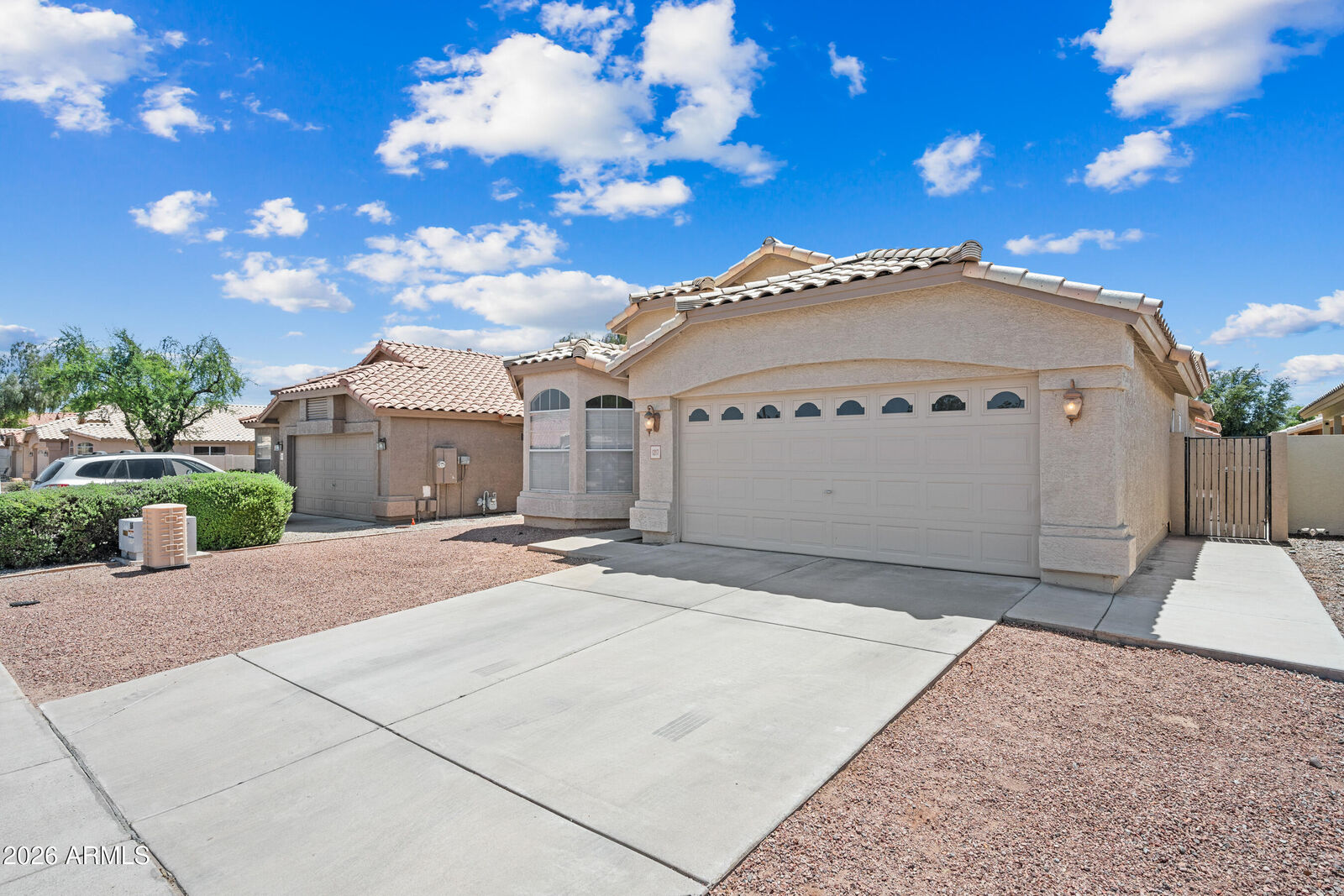 Property Photo:  1217 W Myrna Lane  AZ 85284 
