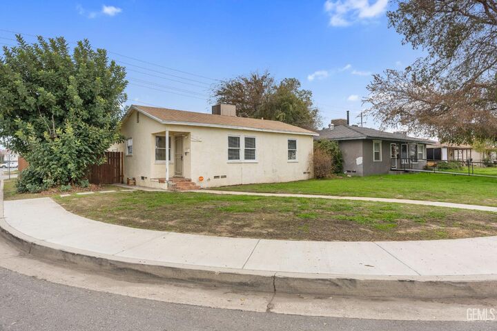 Property Photo:  3130 16th Street  CA 93301 