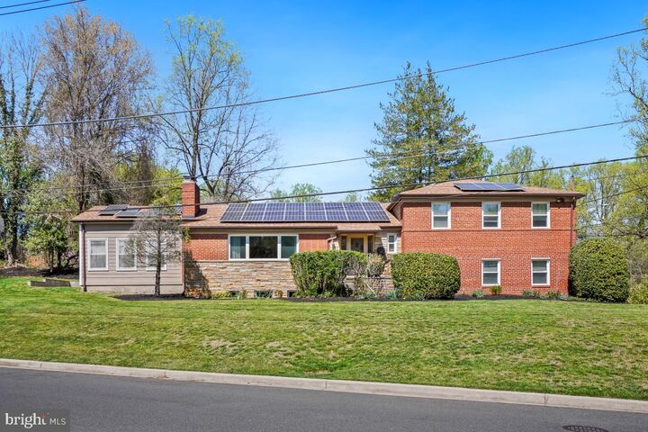 Property Photo:  1801 Primrose Road NW  DC 20012 