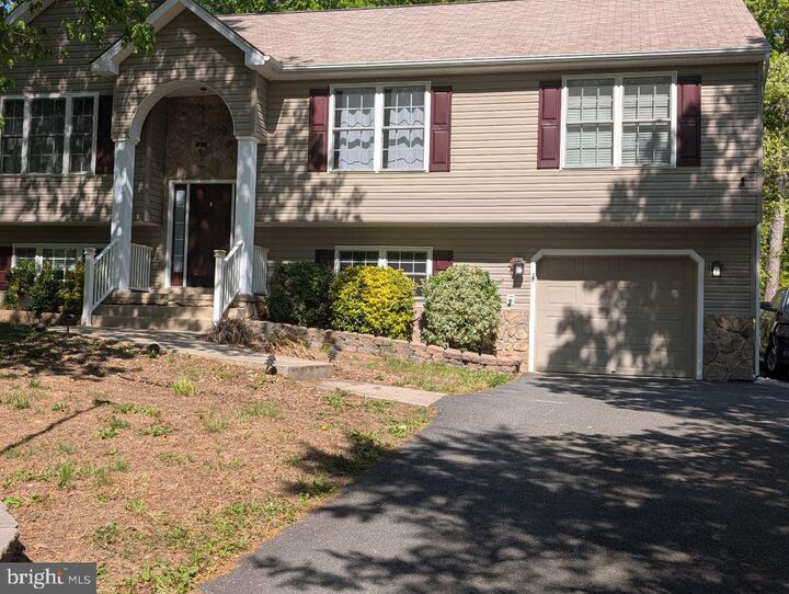 Property Photo:  305 Birdie Road  VA 22508 