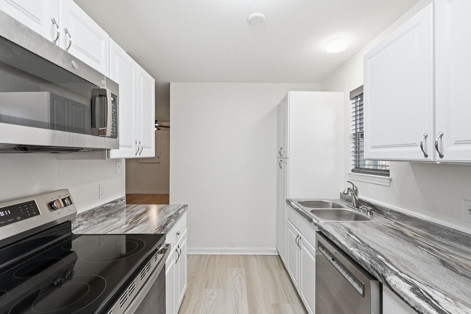 Property Photo:  1710 Torreyson Street  AR 72034 