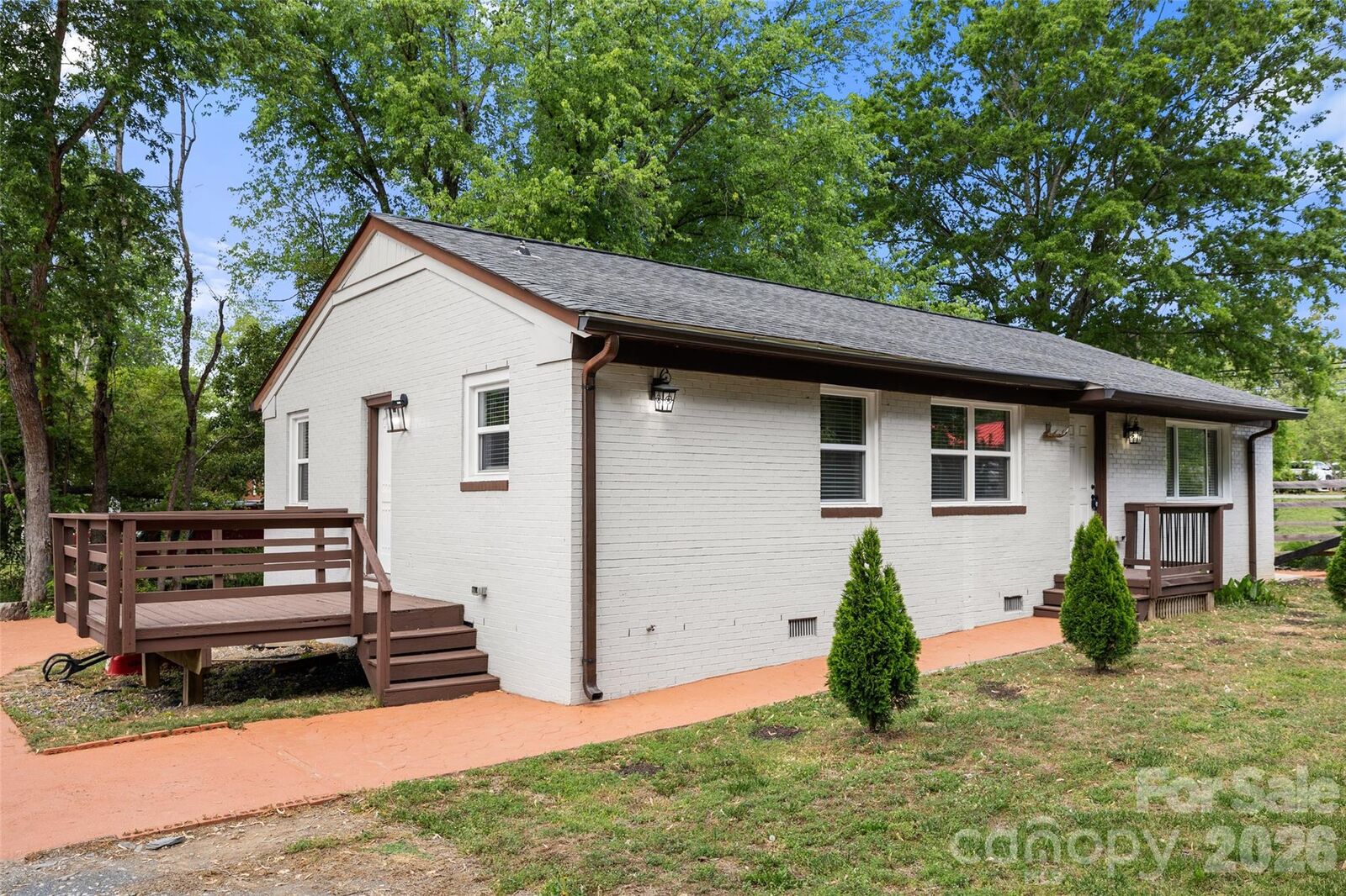 Property Photo:  2123 Pinedell Avenue  NC 28110 