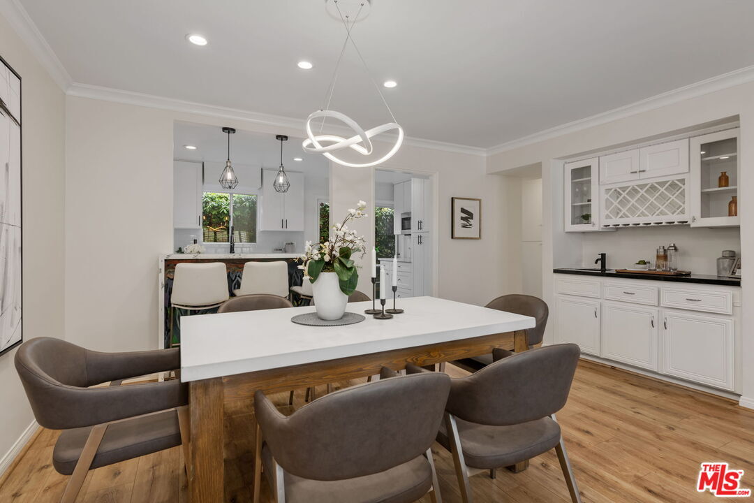 Property Photo:  843 N Martel Ave  CA 90046 